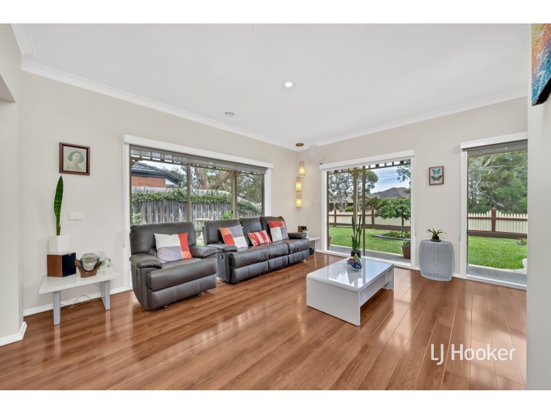 57 Henry Lawson Drive, Lynbrook VIC 3975