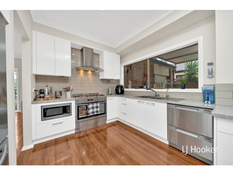 57 Henry Lawson Drive, Lynbrook VIC 3975