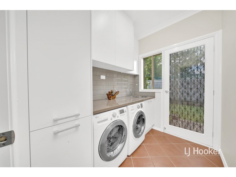 57 Henry Lawson Drive, Lynbrook VIC 3975