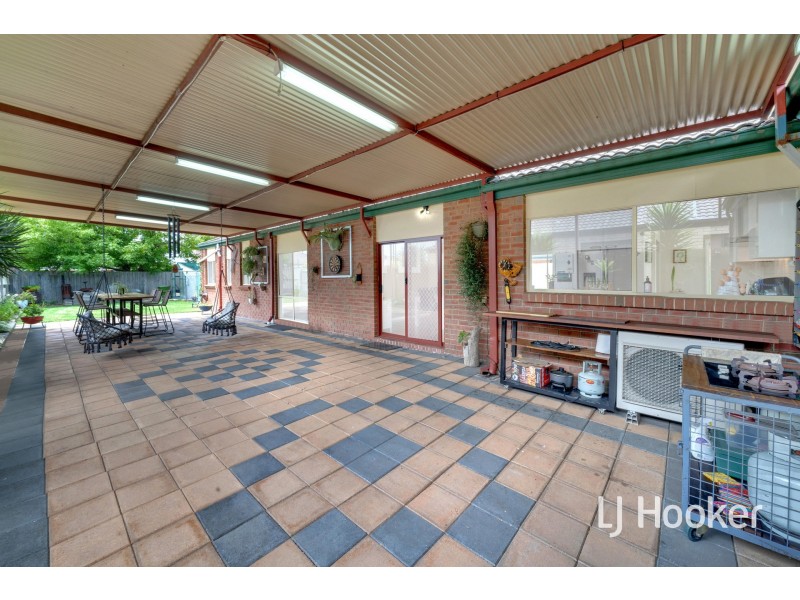 57 Henry Lawson Drive, Lynbrook VIC 3975