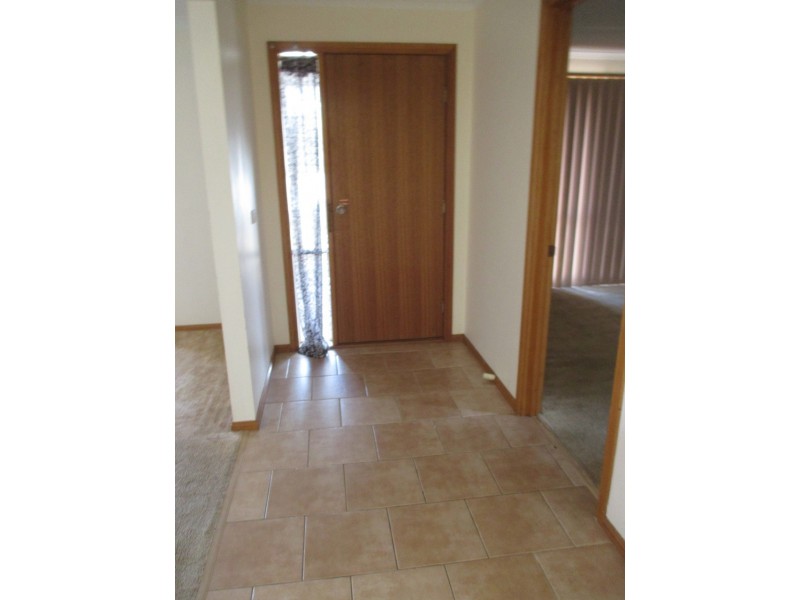 2 Bluegum Way, Hampton Park VIC 3976