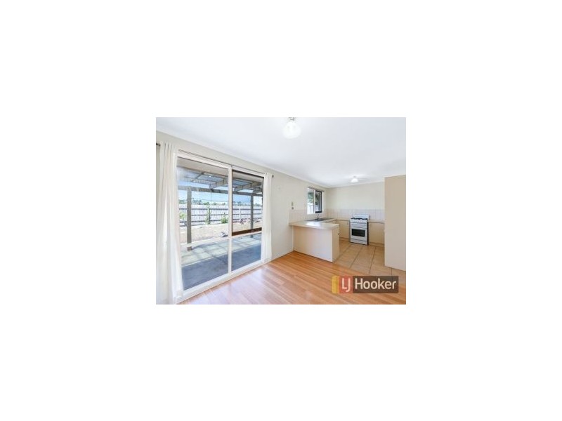 27 Simon Court, Hampton Park VIC 3976