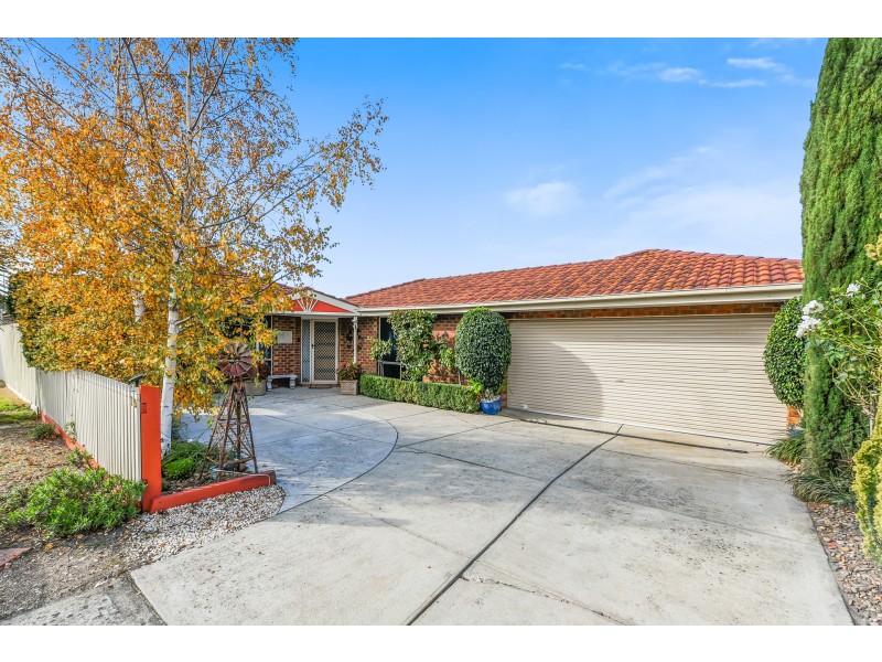 10 Nuzla Court, Hampton Park VIC 3976