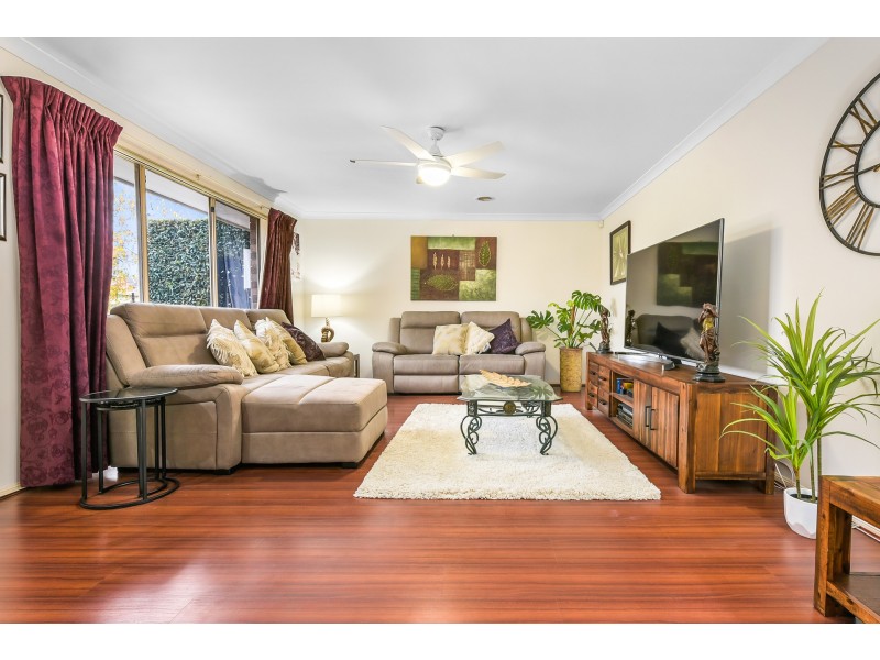 10 Nuzla Court, Hampton Park VIC 3976