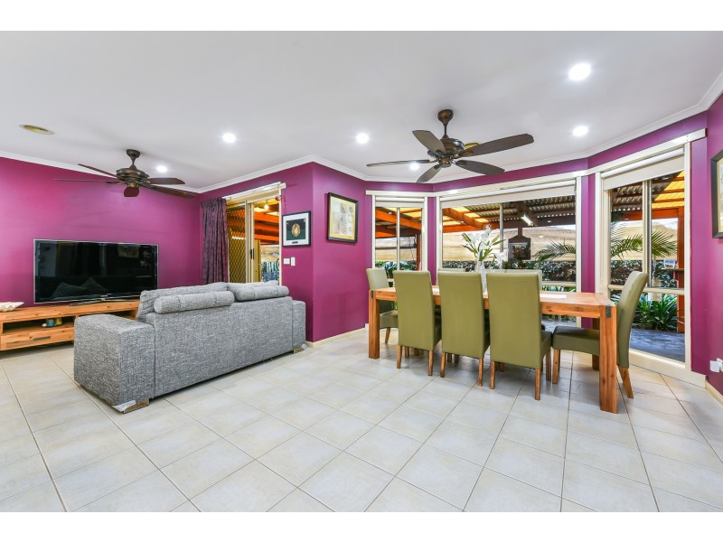 10 Nuzla Court, Hampton Park VIC 3976