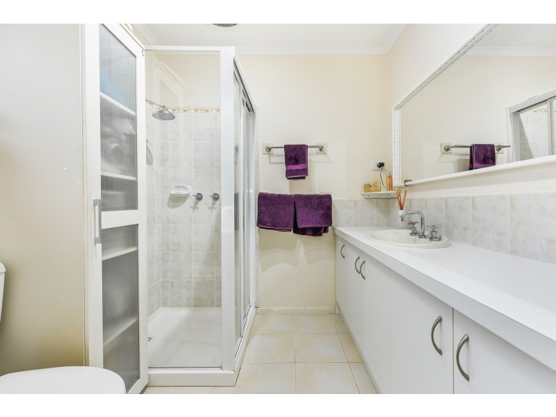 10 Nuzla Court, Hampton Park VIC 3976