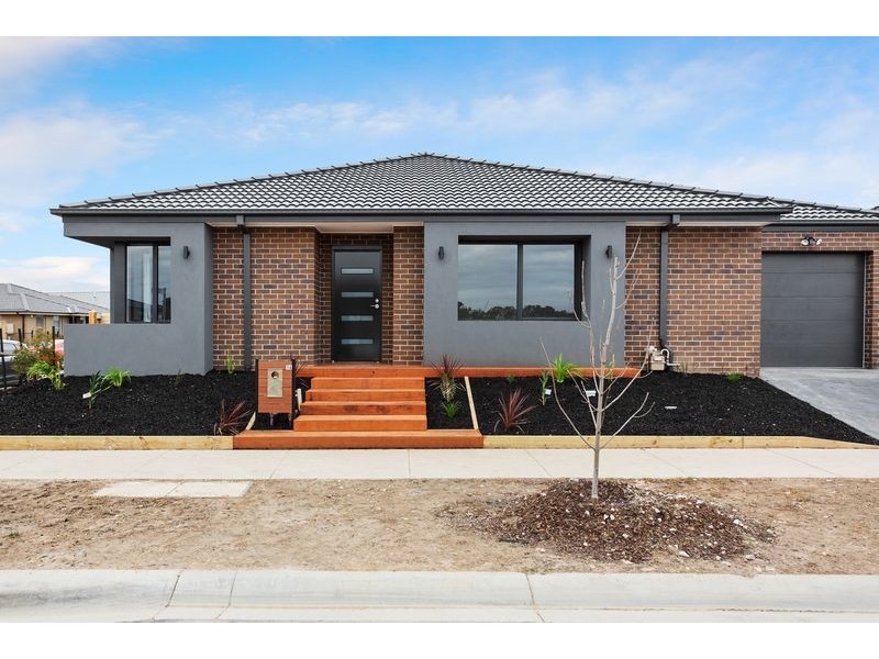 16 Optima Street, Officer VIC 3809