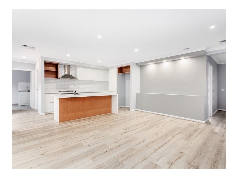 16 Optima Street, Officer VIC 3809