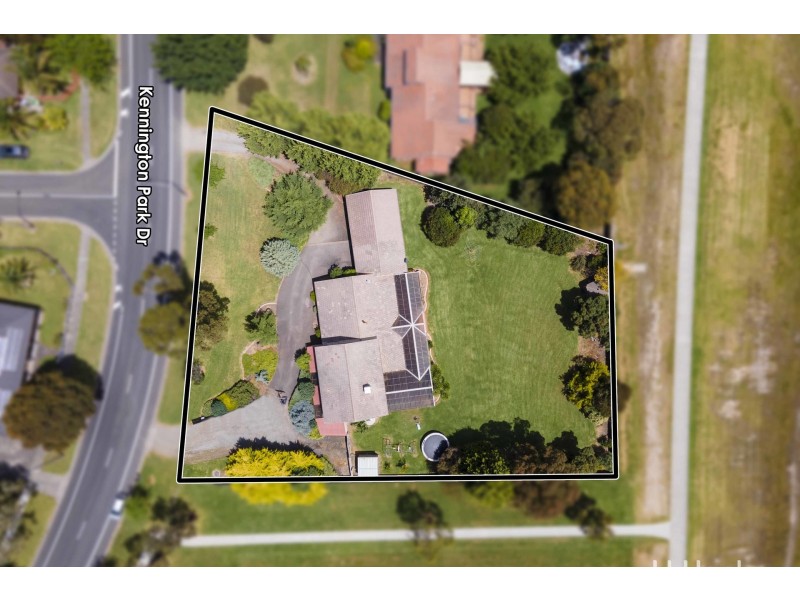 64-66 Kennington Park Drive, Endeavour Hills VIC 3802