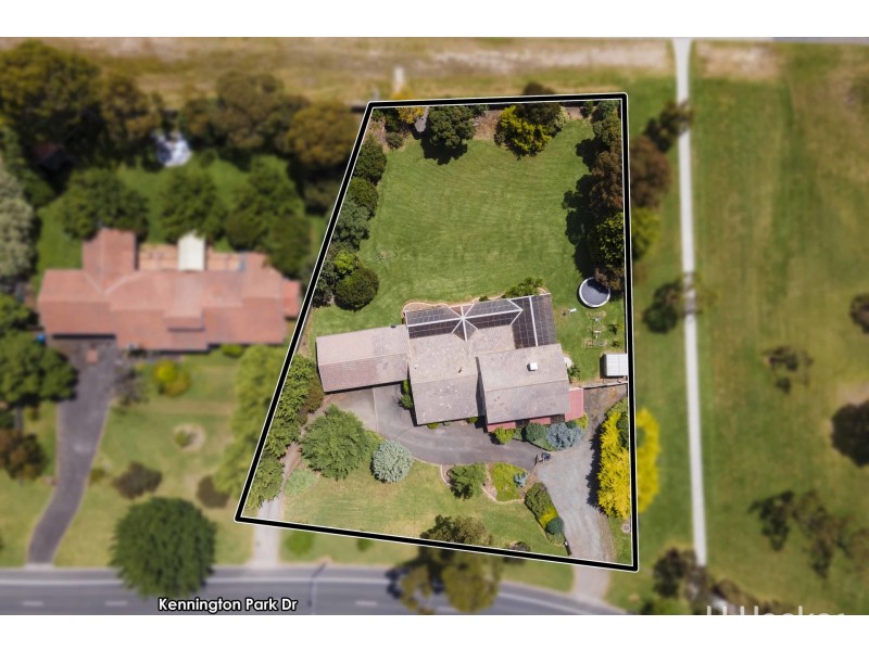 64-66 Kennington Park Drive, Endeavour Hills VIC 3802