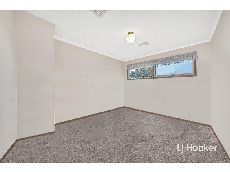 64-66 Kennington Park Drive, Endeavour Hills VIC 3802
