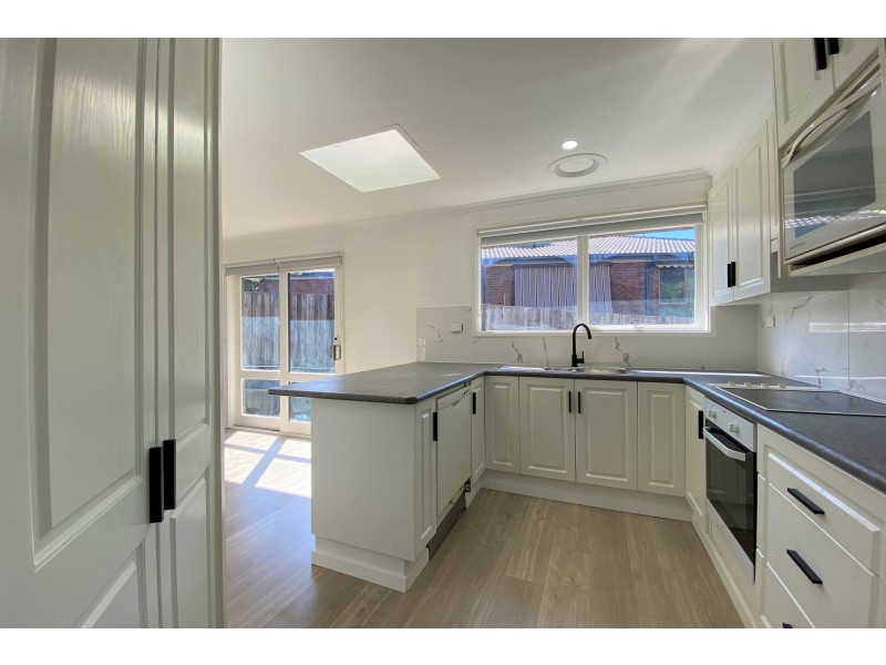 12 Cotham Square, Hampton Park VIC 3976