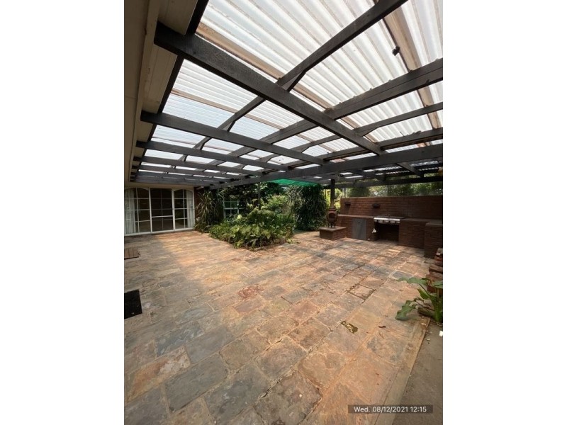 9 Oaktree Drive, Pakenham VIC 3810