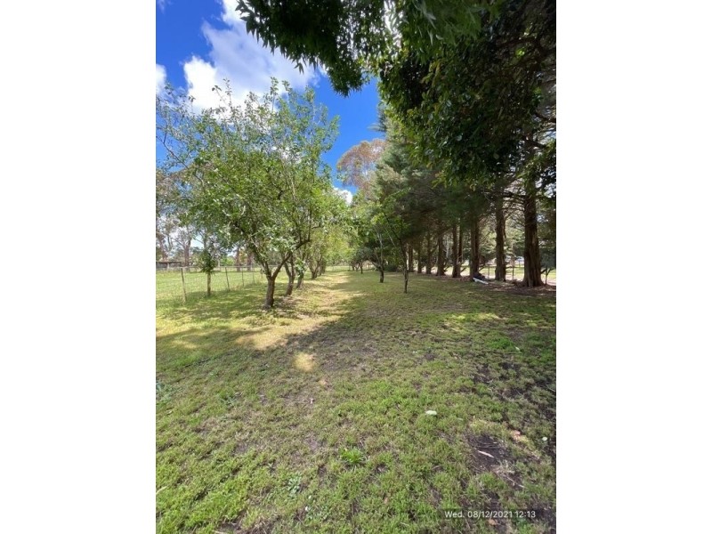 9 Oaktree Drive, Pakenham VIC 3810