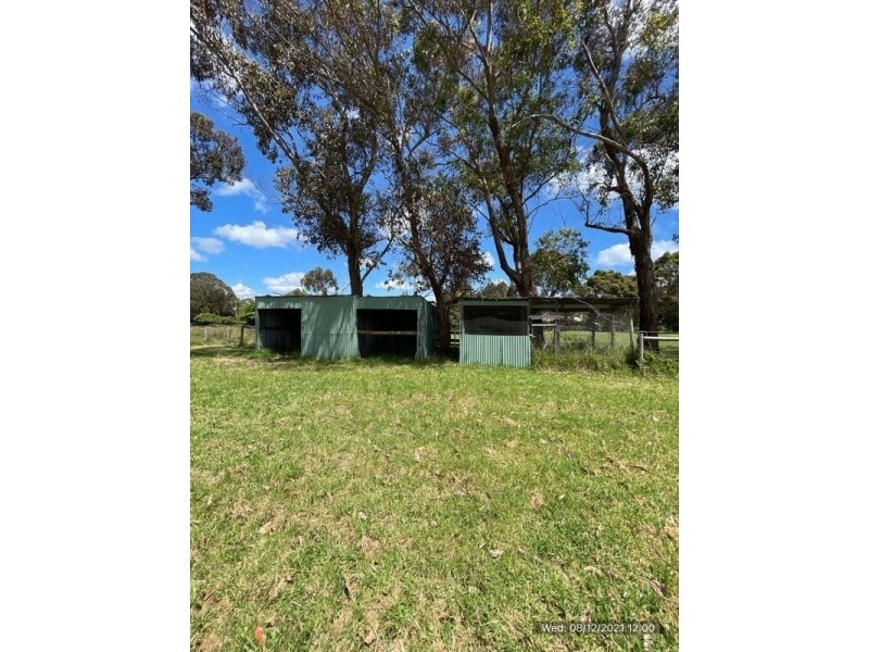 9 Oaktree Drive, Pakenham VIC 3810