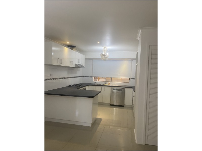 10 Girvan Court, Endeavour Hills VIC 3802