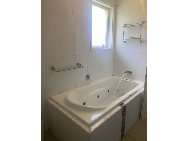 10 Girvan Court, Endeavour Hills VIC 3802