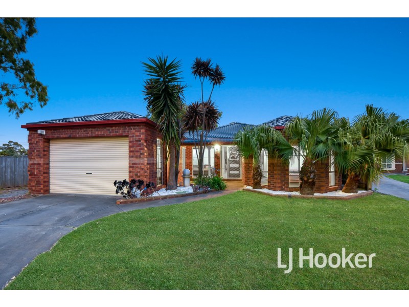 32 Branton Drive, Hampton Park VIC 3976