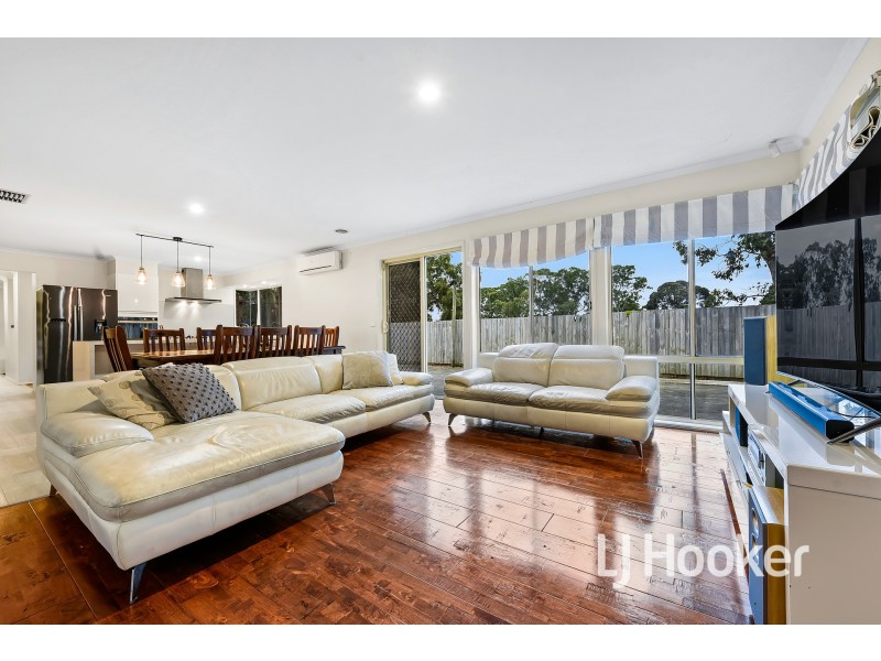 32 Branton Drive, Hampton Park VIC 3976