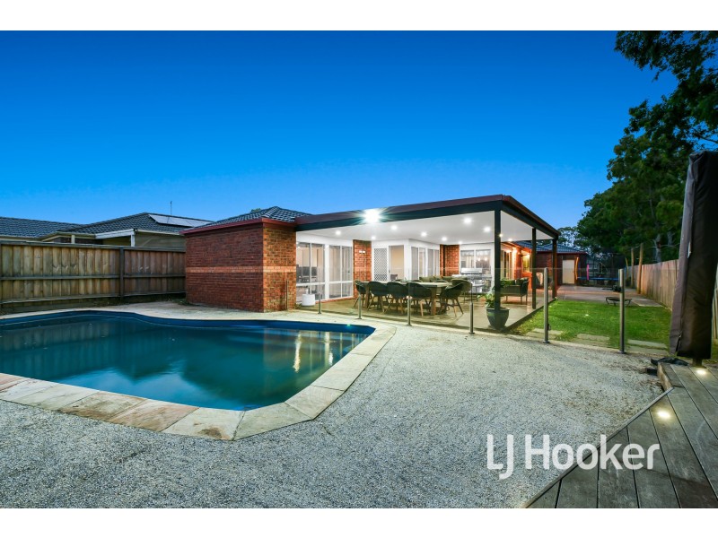 32 Branton Drive, Hampton Park VIC 3976