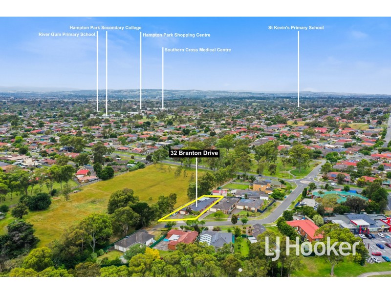 32 Branton Drive, Hampton Park VIC 3976