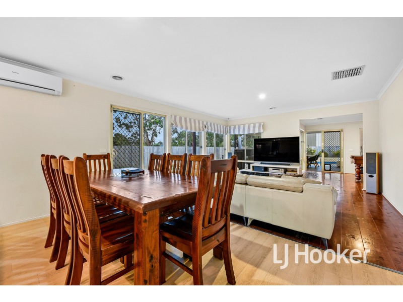 32 Branton Drive, Hampton Park VIC 3976