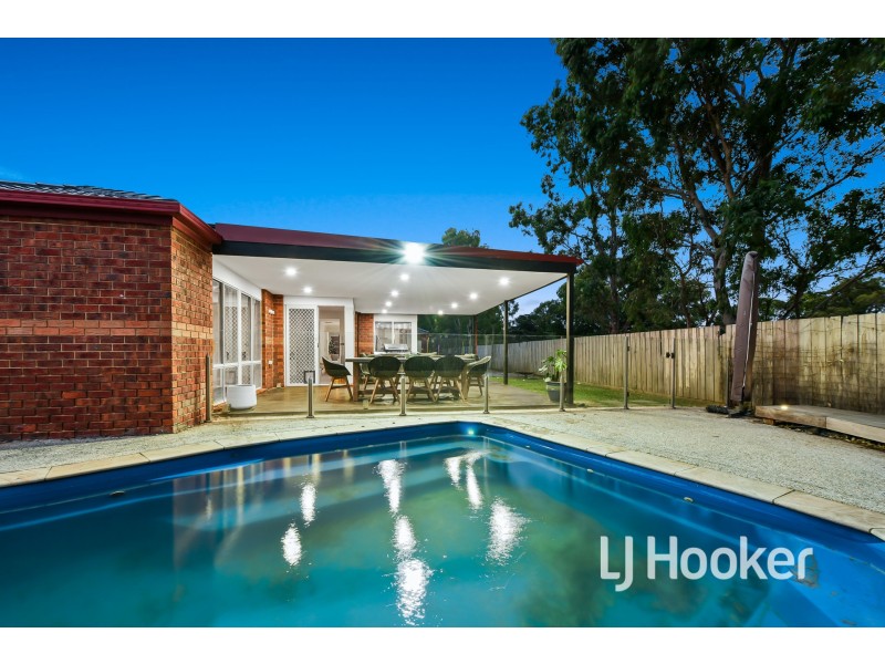 32 Branton Drive, Hampton Park VIC 3976