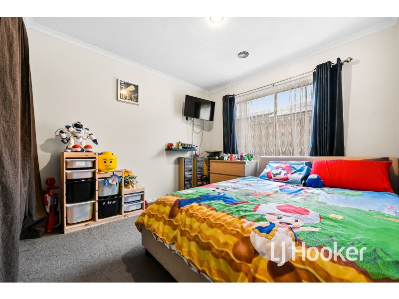 32 Branton Drive, Hampton Park VIC 3976