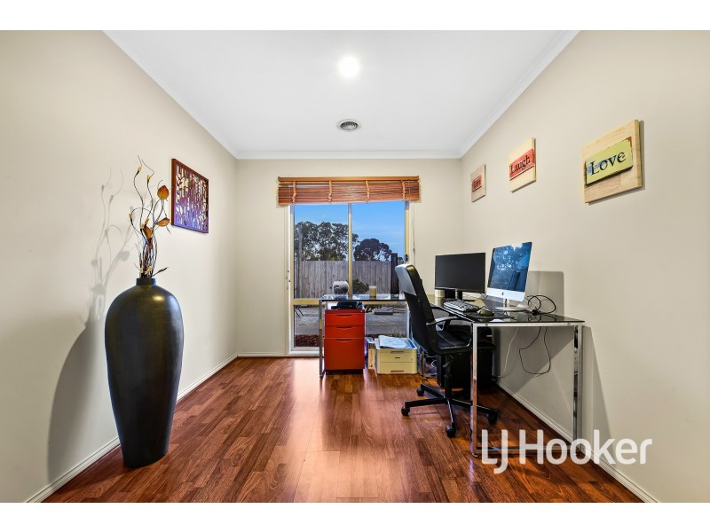 32 Branton Drive, Hampton Park VIC 3976