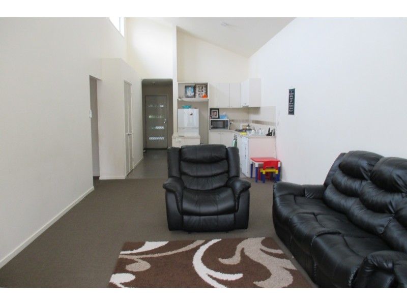 184 Paterson Drive, Lynbrook VIC 3975