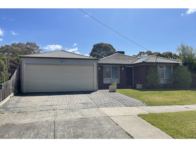 25 Strong Drive, Hampton Park VIC 3976