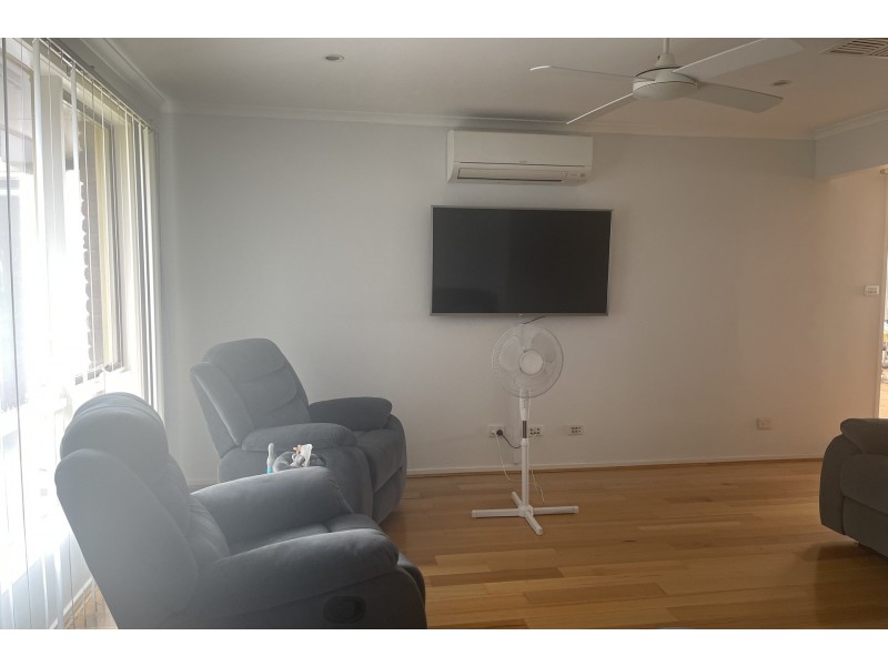 25 Strong Drive, Hampton Park VIC 3976