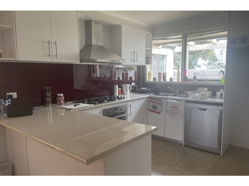 25 Strong Drive, Hampton Park VIC 3976