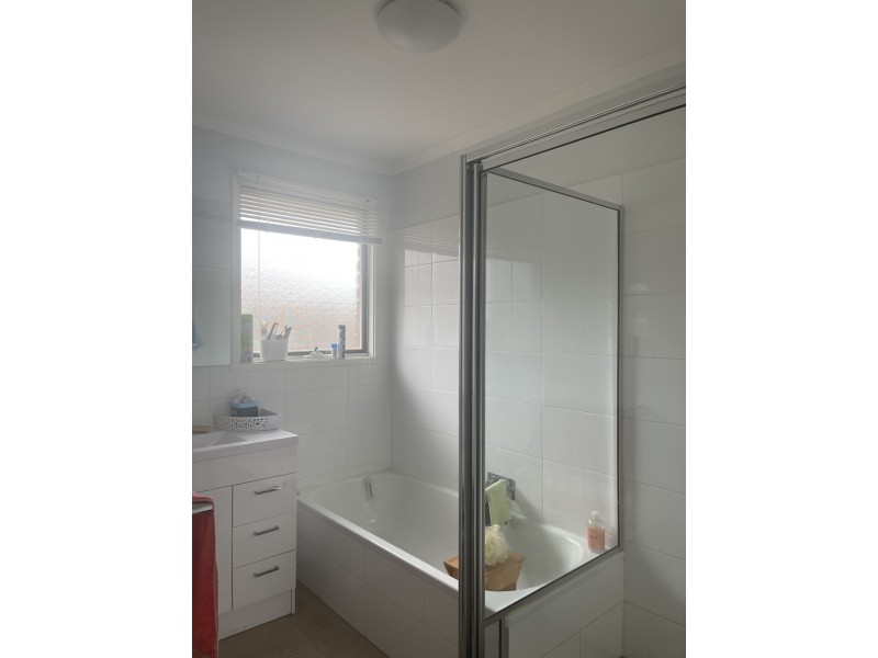 25 Strong Drive, Hampton Park VIC 3976