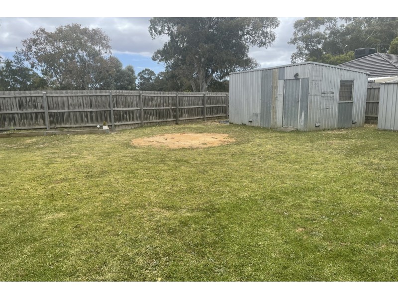 25 Strong Drive, Hampton Park VIC 3976