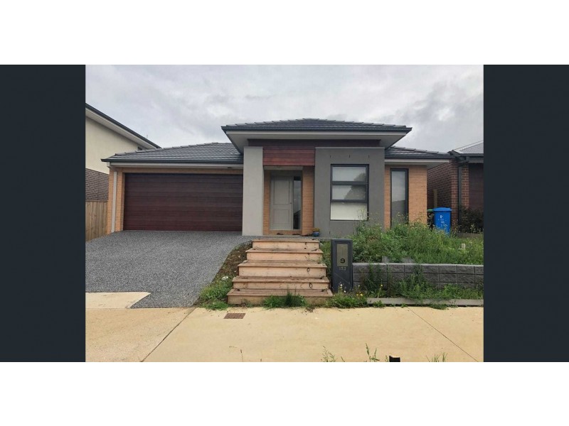 153 Mountainview Boulevard, Cranbourne North VIC 3977