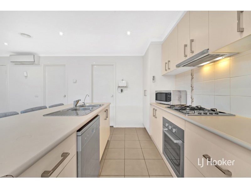 26 Dewpoint Crescent, Hampton Park VIC 3976