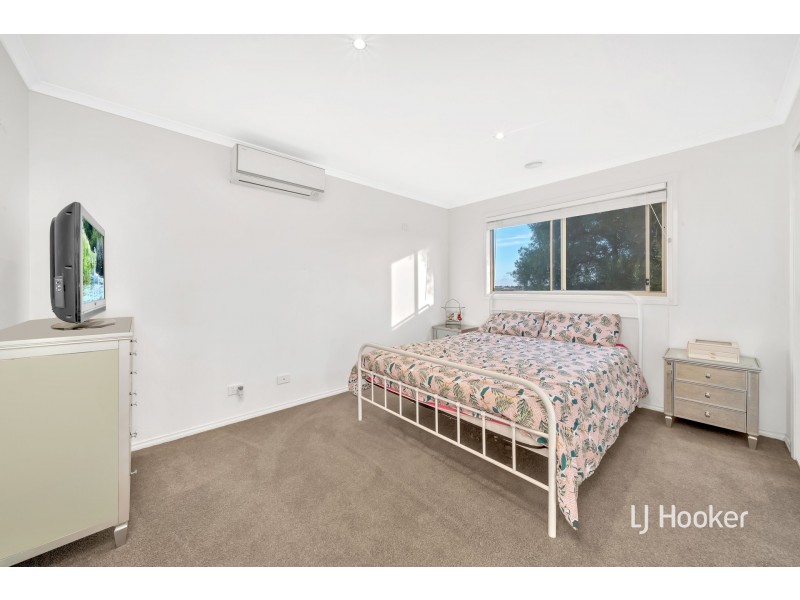 26 Dewpoint Crescent, Hampton Park VIC 3976
