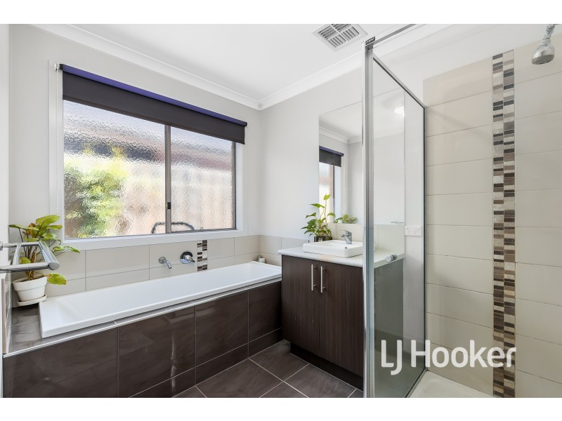 9 Andretti Avenue, Lynbrook VIC 3975