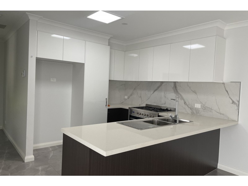 1 Medinah Rise, Hampton Park VIC 3976