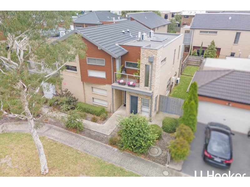 2 Hinterland Close, Lynbrook VIC 3975