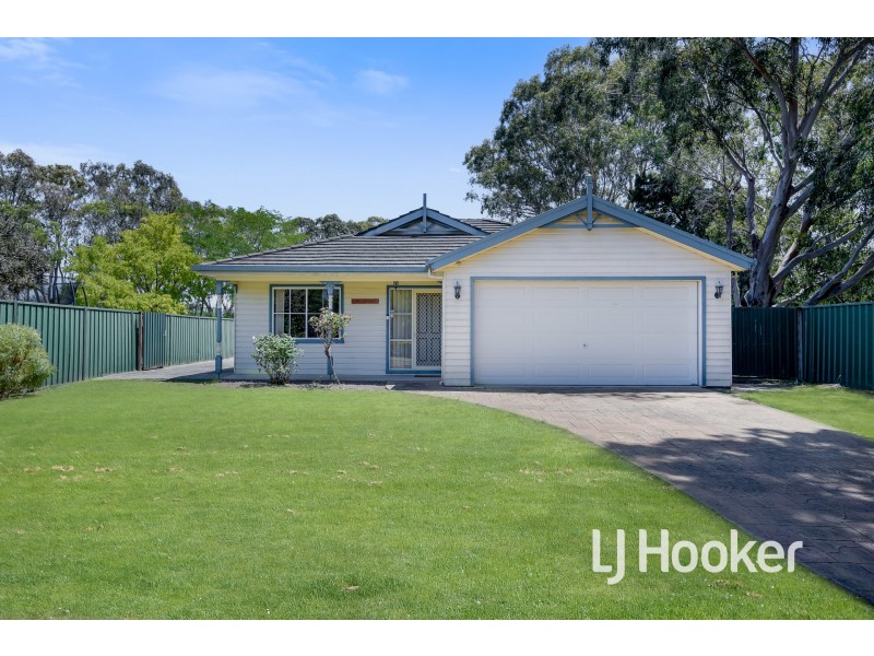 37 Branton Drive, Hampton Park VIC 3976