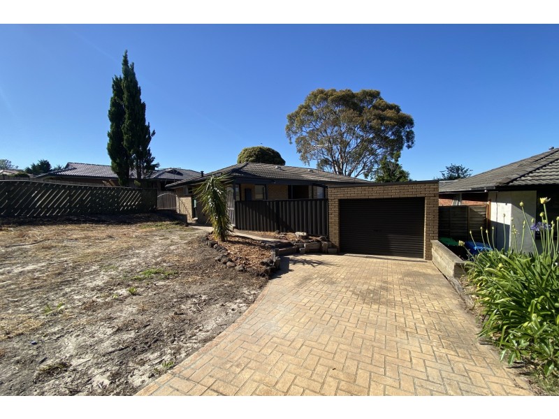12 Cotham Square, Hampton Park VIC 3976