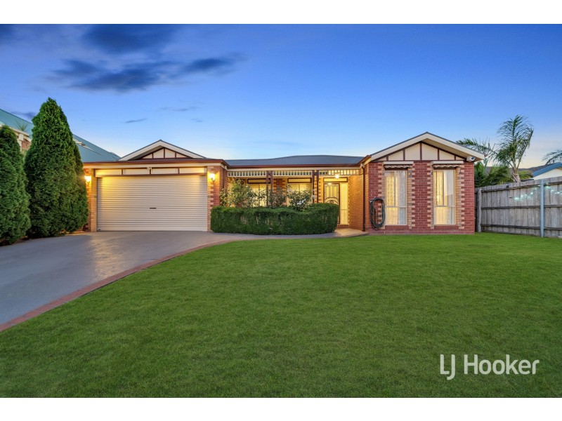 10 Cunneen Crescent, Berwick VIC 3806