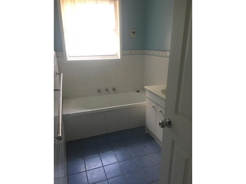 5 Leonne Court, Hampton Park VIC 3976