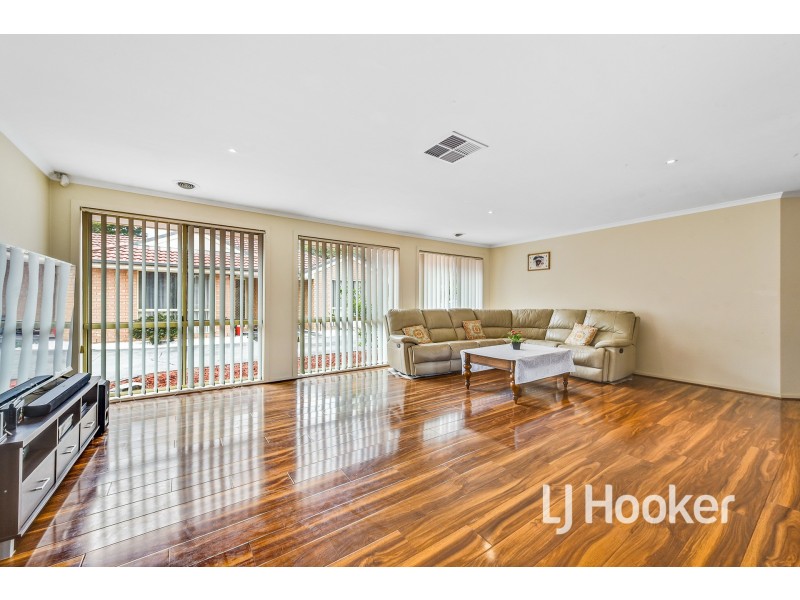 1/17 Linmac Drive, Hampton Park VIC 3976
