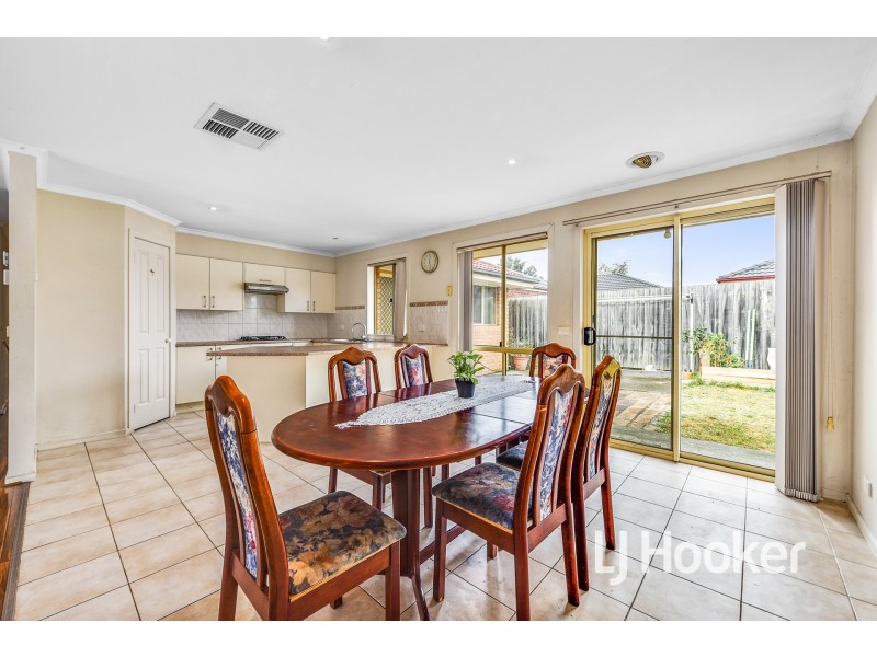 1/17 Linmac Drive, Hampton Park VIC 3976