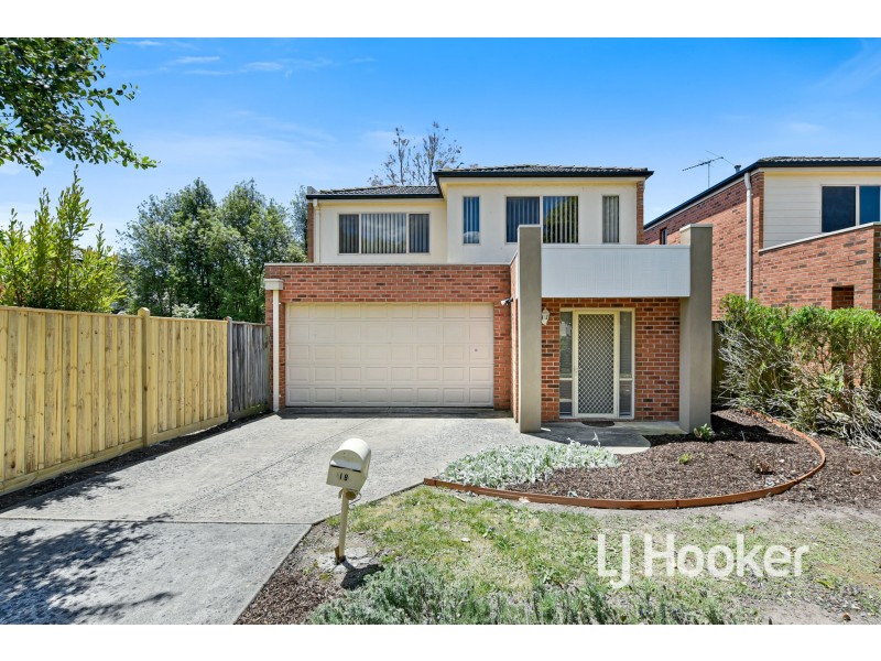 18 Melzak Way, Berwick VIC 3806