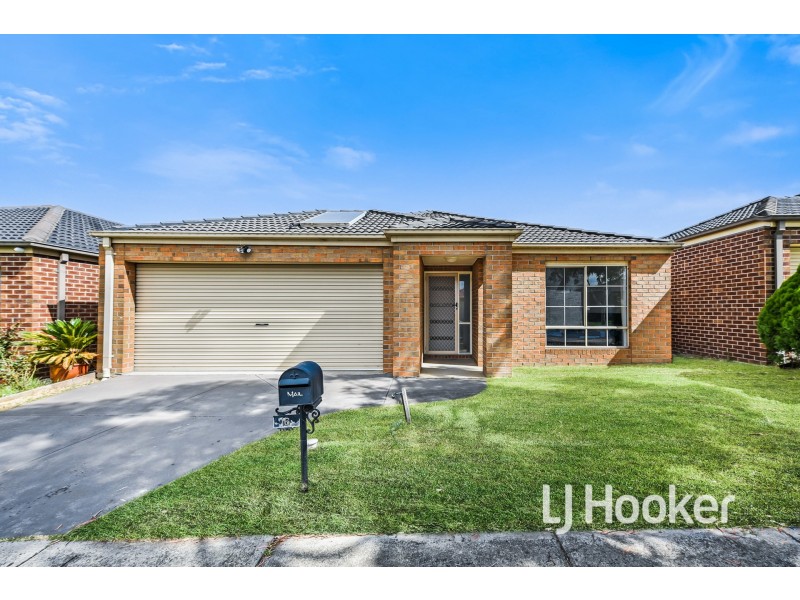 16 Domino Way, Hampton Park VIC 3976
