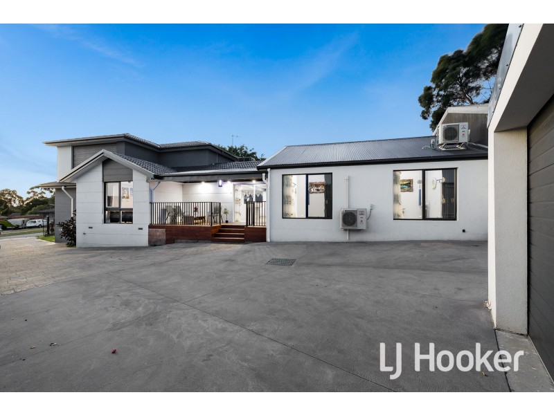12 Barnsbury Close, Hampton Park VIC 3976